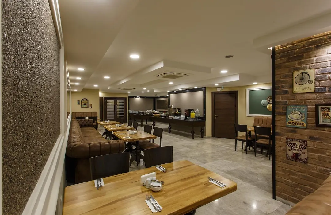Antroyal Hotel-1